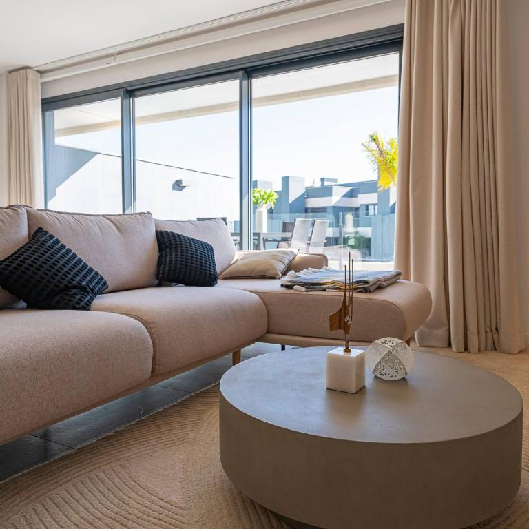 Magnificent 3-Bedroom Apartment, Terrace, Sauna and Swimming Pools - Apartamento de 3 dormitorios - 6
