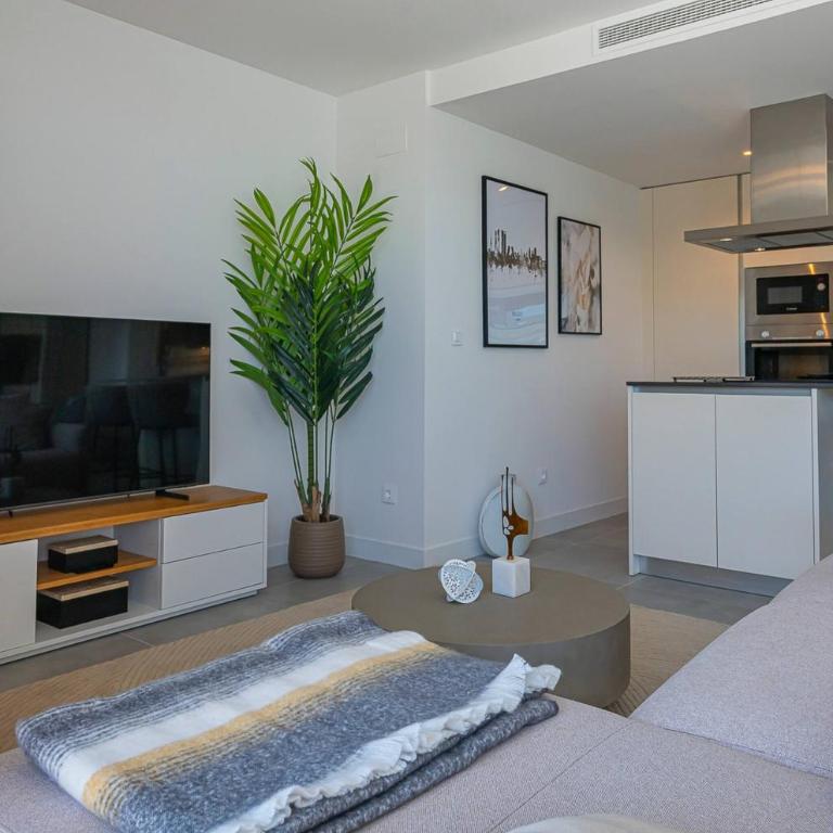 Magnificent 3-Bedroom Apartment, Terrace, Sauna and Swimming Pools - Apartamento de 3 dormitorios - 15