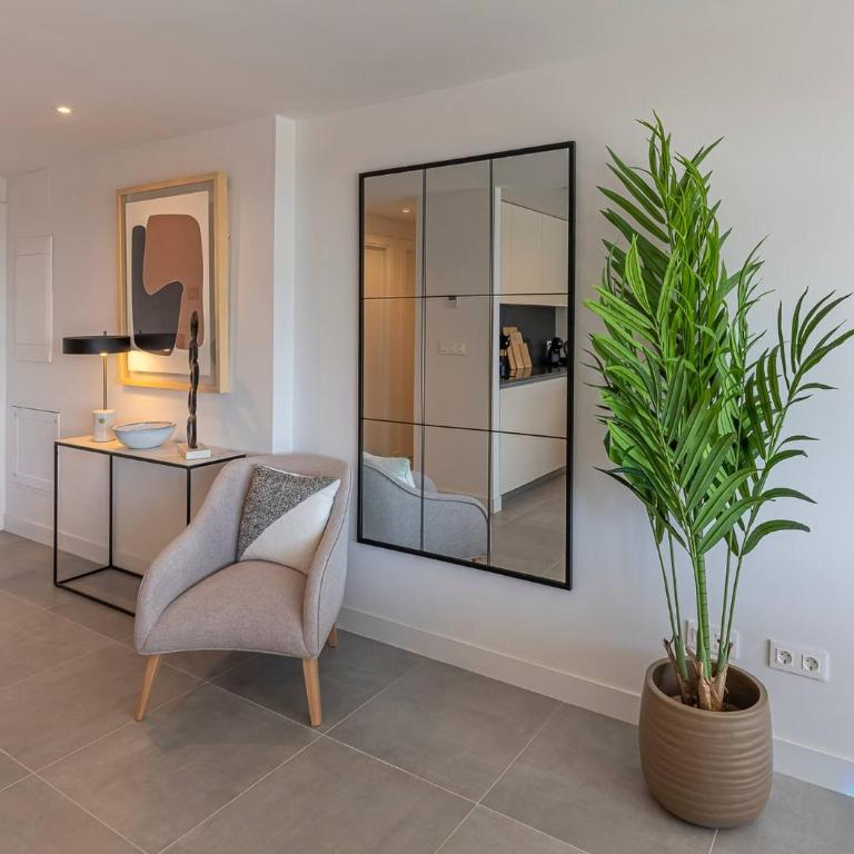 Magnificent 3-Bedroom Apartment, Terrace, Sauna and Swimming Pools - Apartamento de 3 dormitorios - 16