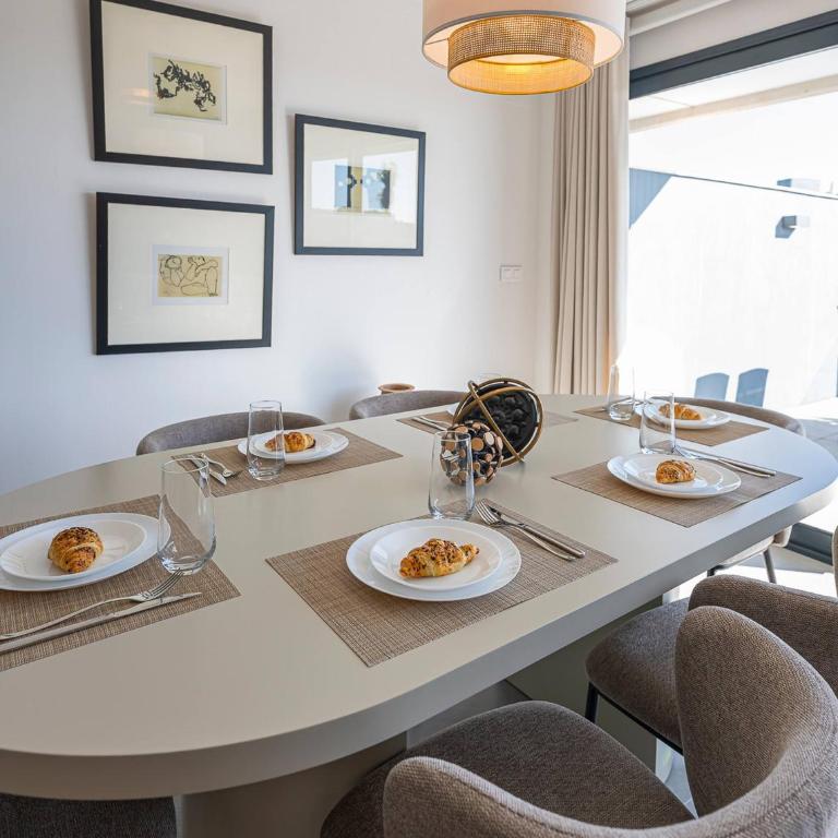 Magnificent 3-Bedroom Apartment, Terrace, Sauna and Swimming Pools - Apartamento de 3 dormitorios - 21