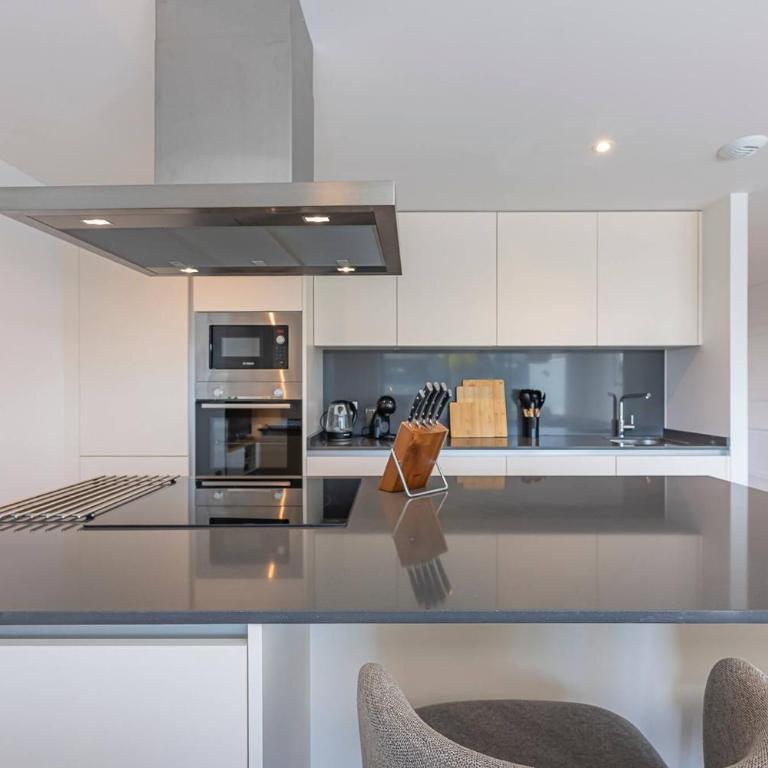 Magnificent 3-Bedroom Apartment, Terrace, Sauna and Swimming Pools - Apartamento de 3 dormitorios - 48