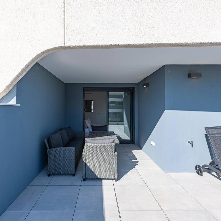 Magnificent 3-Bedroom Apartment, Terrace, Sauna and Swimming Pools - Apartamento de 3 dormitorios - 62