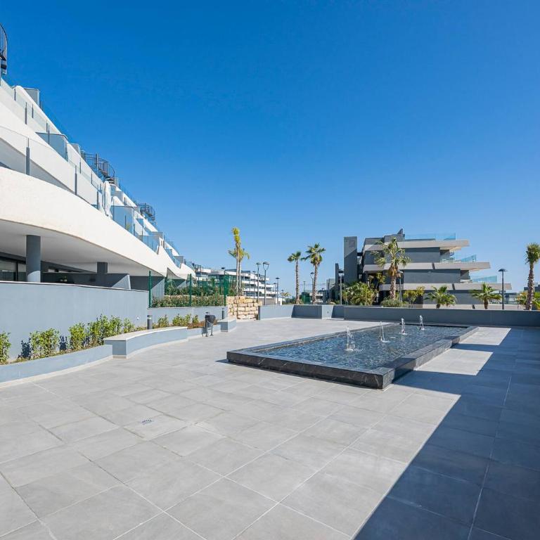 Magnificent 3-Bedroom Apartment, Terrace, Sauna and Swimming Pools - Apartamento de 3 dormitorios - 68