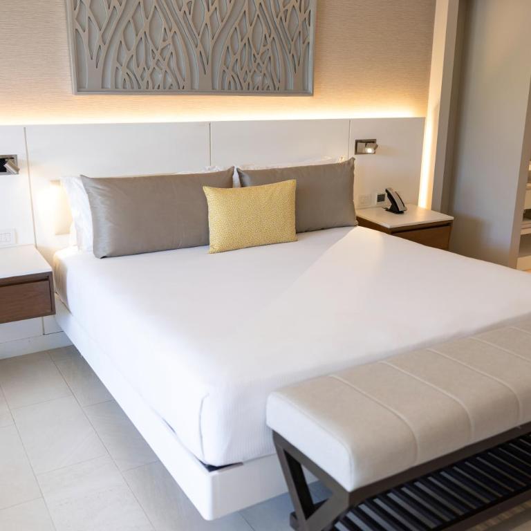 Royalton Hideaway Riviera Cancun, An Autograph Collection All-Inclusive Resort-Adults Only - Suite de Luxe avec Terrasse et Bain à Remous - 4