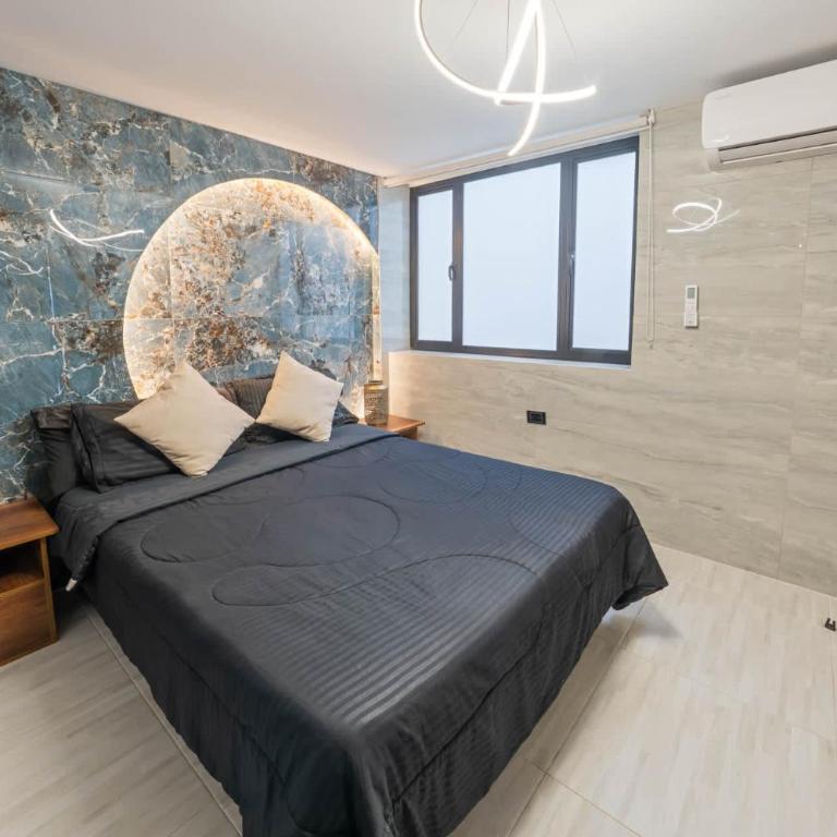 3 bedroom apartment, one block from lleras park p12 in medellin - Three-Bedroom Apartment - 14