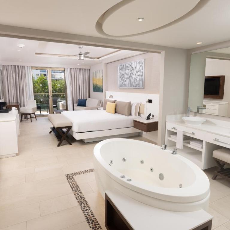 Royalton Hideaway Riviera Cancun, An Autograph Collection All-Inclusive Resort-Adults Only - Suite de Luxe avec Terrasse et Bain à Remous - 5