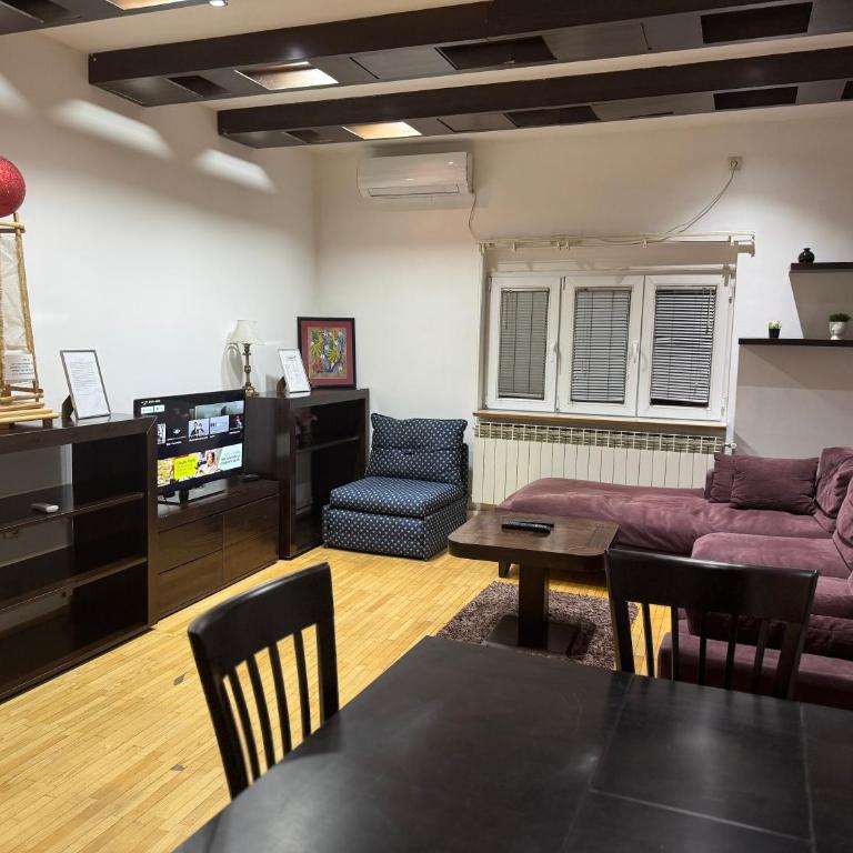 Apartment Central Square - Two-Bedroom Apartment - 1