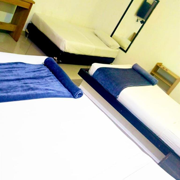 Hotel Laureles Park - Habitación Doble Deluxe - 3