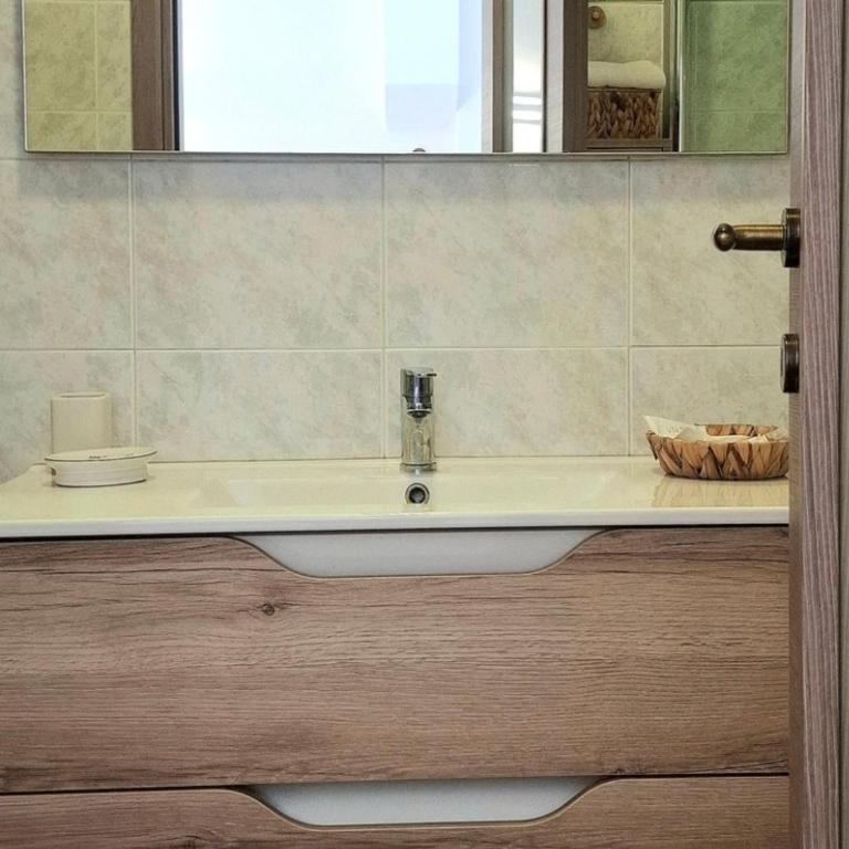 Casa WELCOME - Camera Standard Doppia con Letti Singoli con Divano - 47