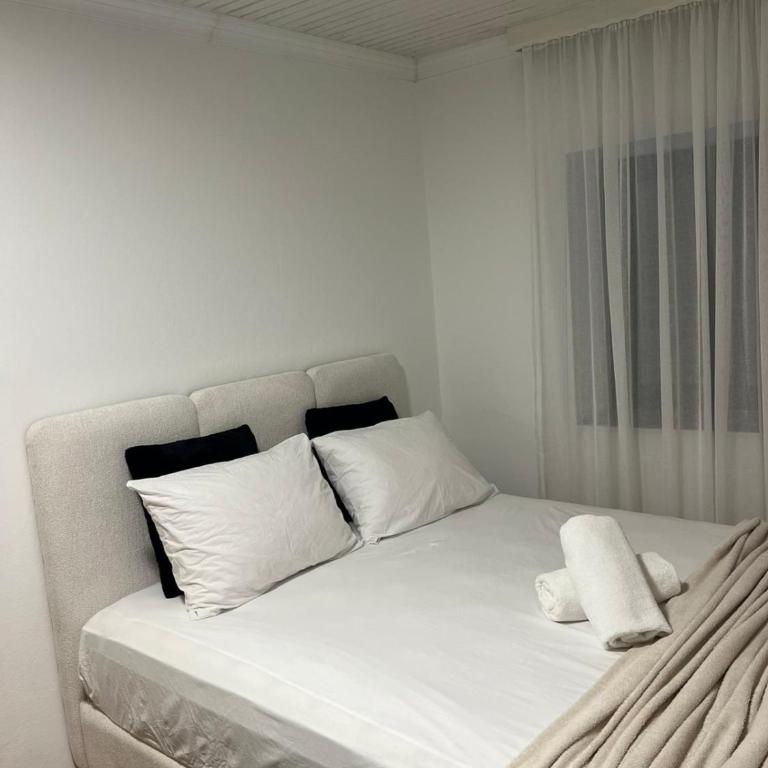 Dukley Family Home Near Podgorica Center - Three-Bedroom Apartment - 23