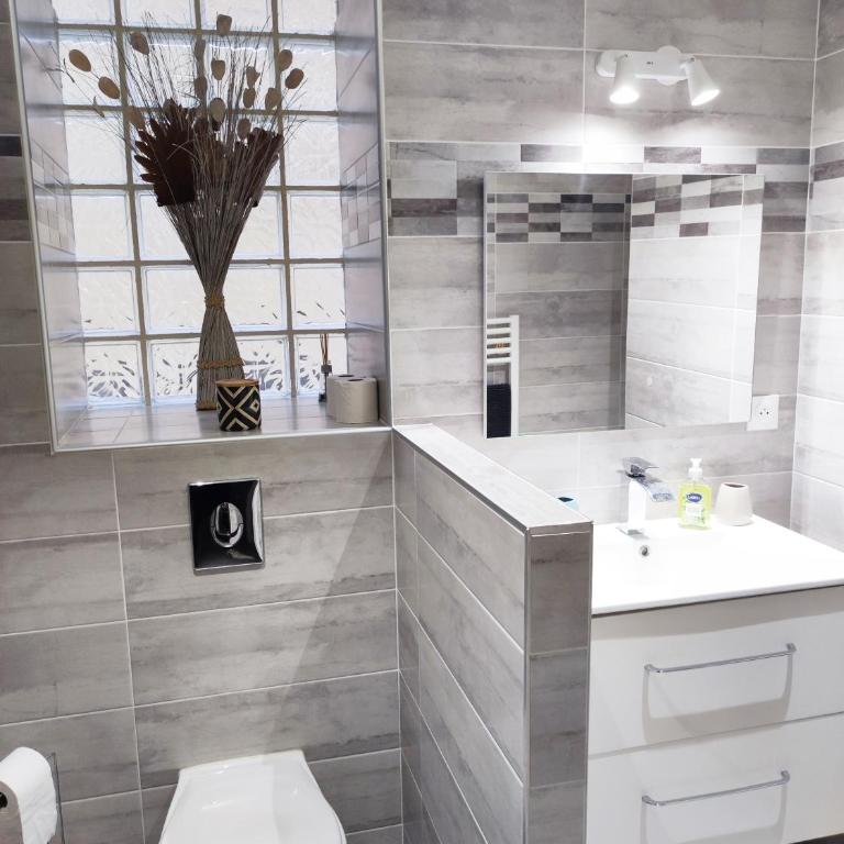 Le Nid des Bénédictins - Two-Bedroom Apartment - 15