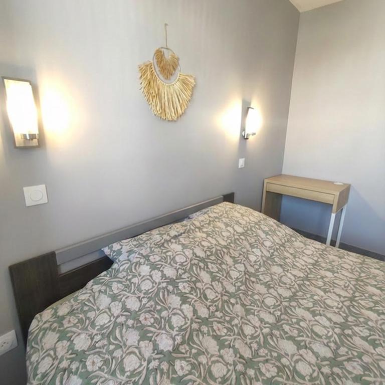 Le Nid des Bénédictins - Two-Bedroom Apartment - 11