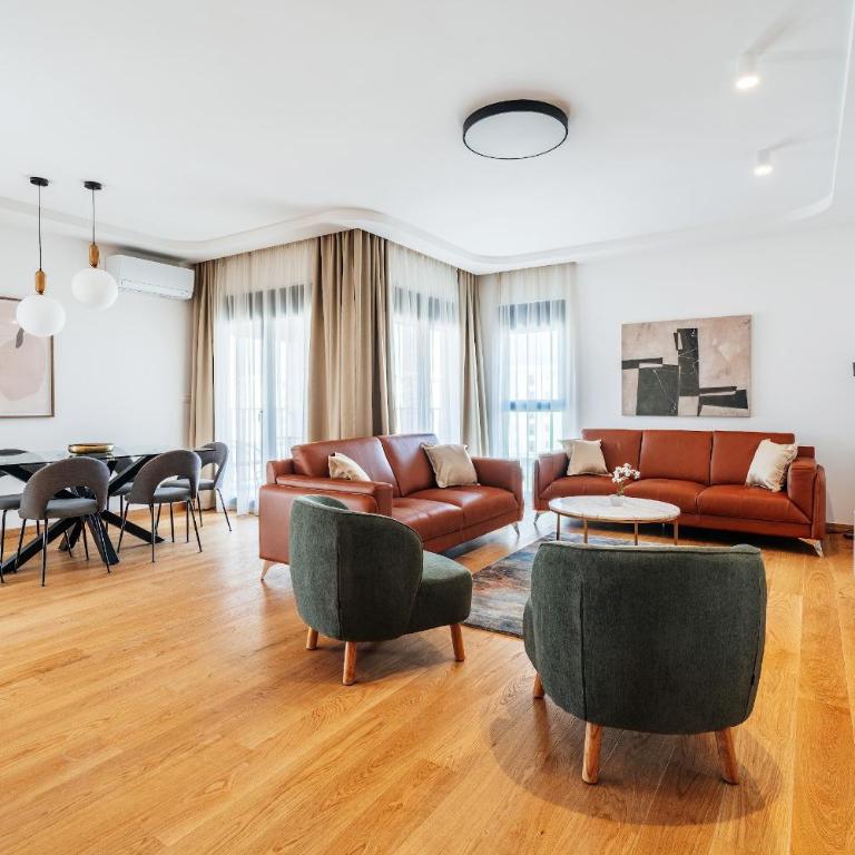 APART 28 - Premium Suites - Three-Bedroom Premium Apartment with Balcony - 8