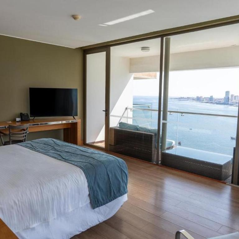 Terrado Suites Iquique - King Suite with Ocean View - 1
