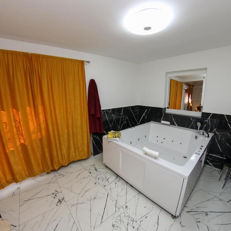 Hedonist Spa Jacuzzi Centar Free private parking - Apartman sa Đakuzijem - 36