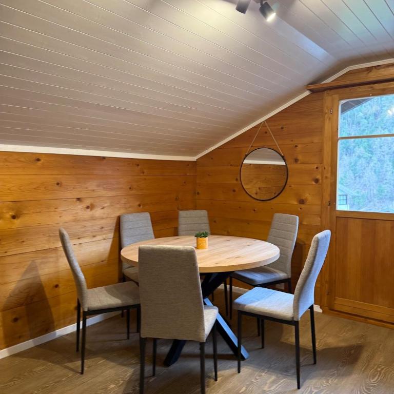 Chalet with Mountain View ,Near Aletsch Arena - Apartment mit 2 Schlafzimmern - 17