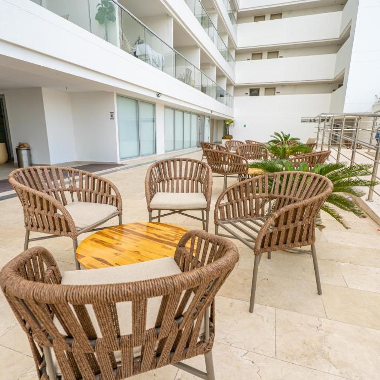 Apartamento con vista al mar cerca del aeropuerto - One-Bedroom Apartment - 40