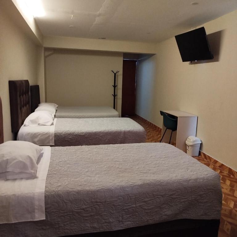 Hotel Rodilla - Habitación cuádruple - 2
