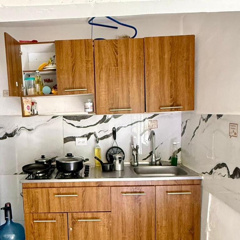 Casa 7 personas excelente ubicación parqueadero - Casa de 2 dormitorios - 6