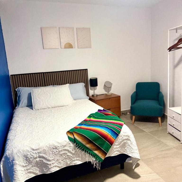 Vivencia GTO 4BR Rooftop w Private Garage 15m Dtwn - Four-Bedroom Vacation Home - 17