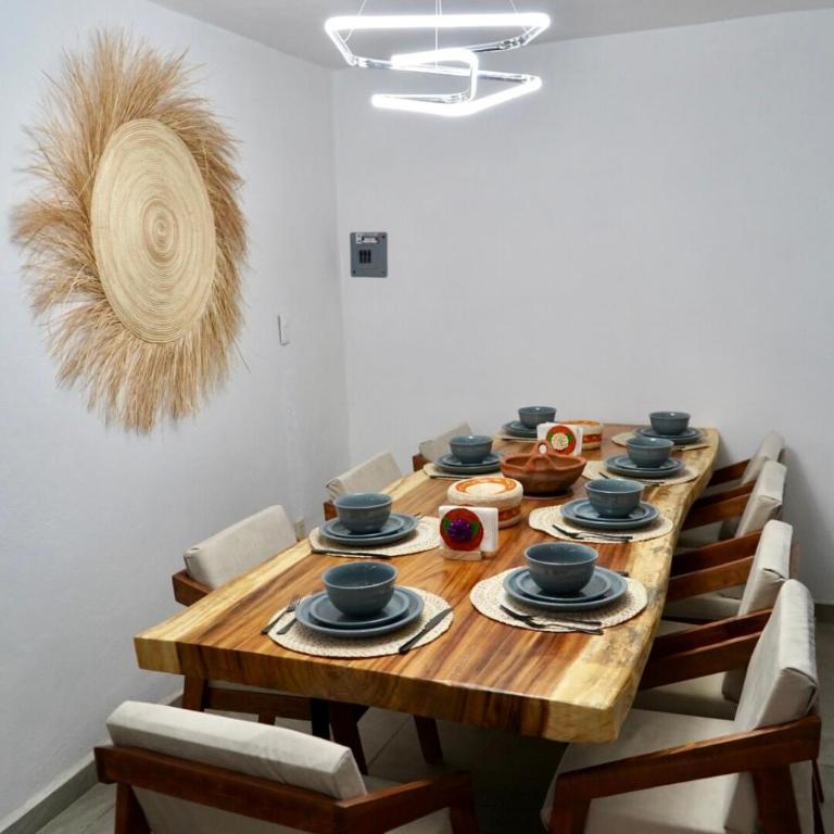 Vivencia GTO 4BR Rooftop w Private Garage 15m Dtwn - Four-Bedroom Vacation Home - 18