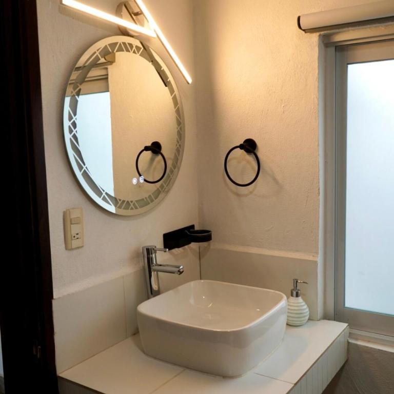 Vivencia GTO 4BR Rooftop w Private Garage 15m Dtwn - Four-Bedroom Vacation Home - 32