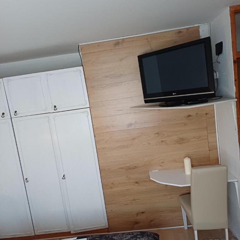 Apartman M - One-Bedroom Apartment - 10