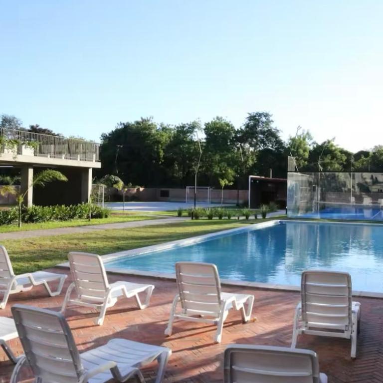 Monoambiente moderno con balcón, piscina en Luque - One-Bedroom Apartment - 53