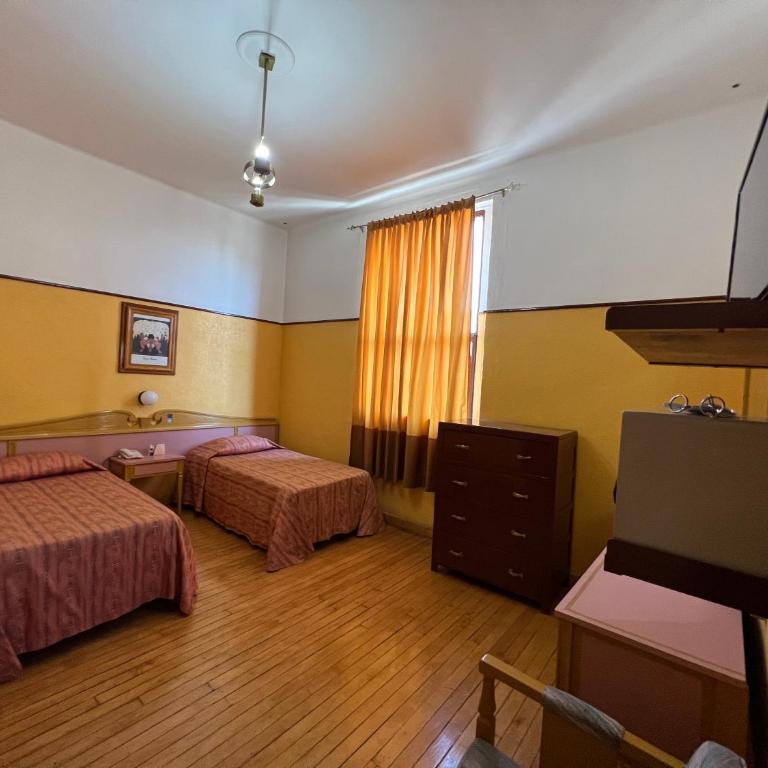 Hotel Isabel - Habitación Doble - 2 camas - 1