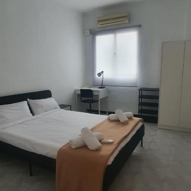 Tranquila, Céntrica y Luminosa Habitación de Matrimonio en Vivienda Compartida - Double Room - 2