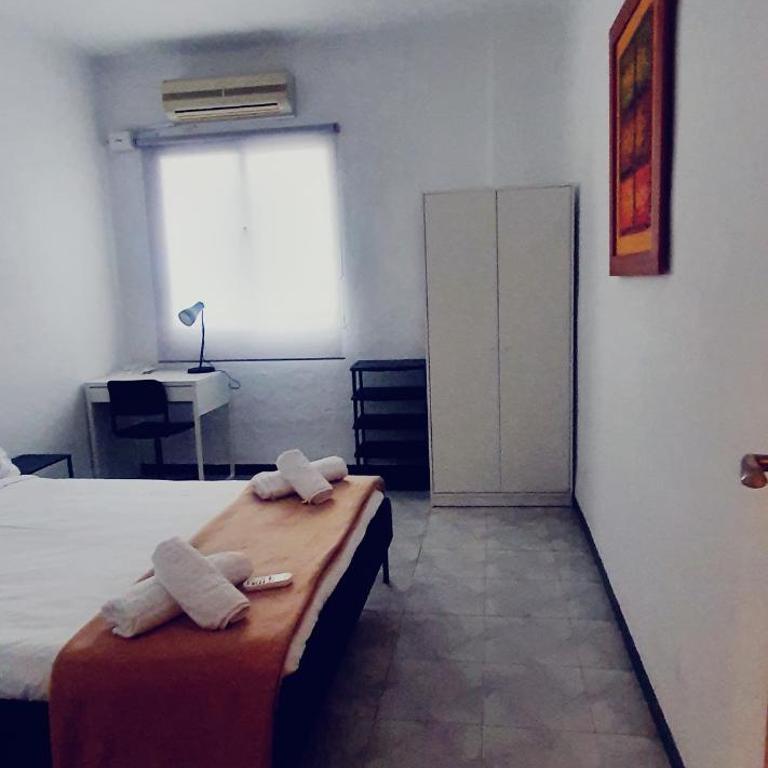 Tranquila, Céntrica y Luminosa Habitación de Matrimonio en Vivienda Compartida - Double Room - 3