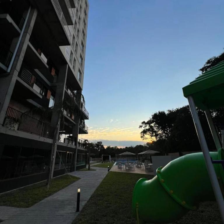 Monoambiente moderno con balcón, piscina en Luque - One-Bedroom Apartment - 2