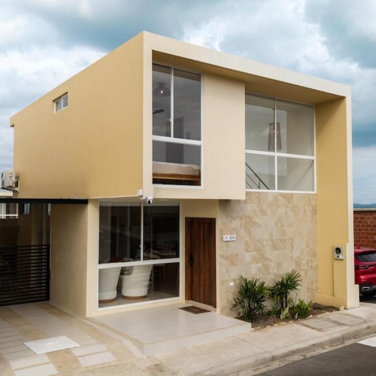 Casa Fernando - Beach house facing the ocean - Four-Bedroom House - 1