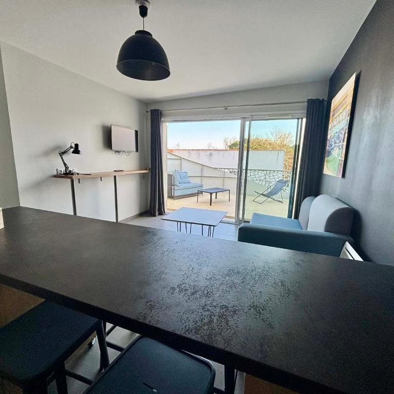 Appartement PMR 2 Chambres, Face Plage, Piscine, Balcon, Pour 6 Personnes, Animaux Admis - FR-1-194-222 - Apartamento (6 adultos) - 1