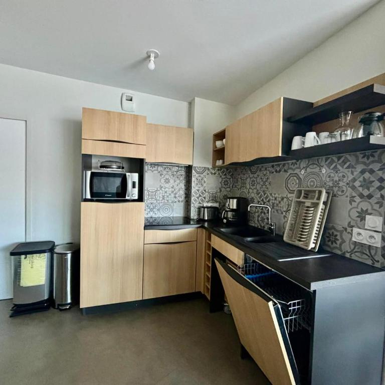 Appartement PMR 2 Chambres, Face Plage, Piscine, Balcon, Pour 6 Personnes, Animaux Admis - FR-1-194-222 - Apartamento (6 adultos) - 18