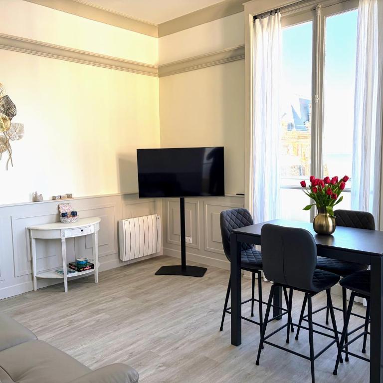 Villa Saint Laurent - Appartement standing vue mer, 40m plage, parking - Two-Bedroom Apartment - 3