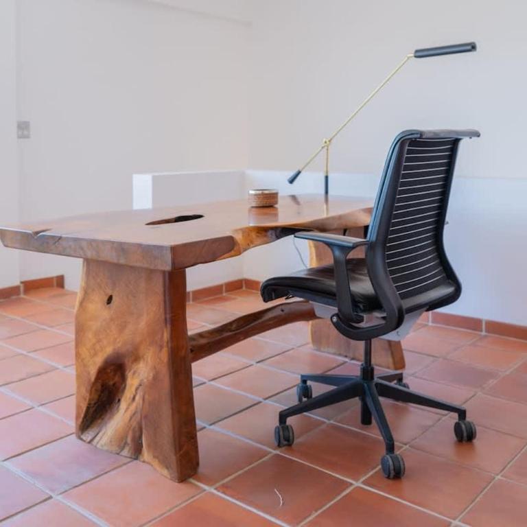 Walk to Malecon Sunset Rooftop & Work Space - Vacation Home - 8