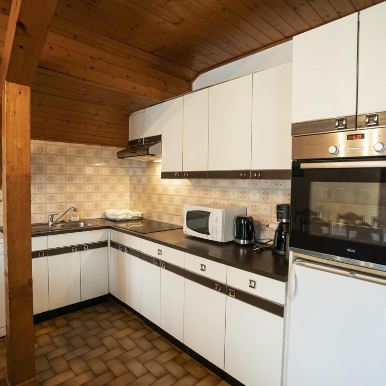 Appt Châtel 3 pièces, proche télécabine, balcon, parking - FR-1-676-30 - Appartement - 5