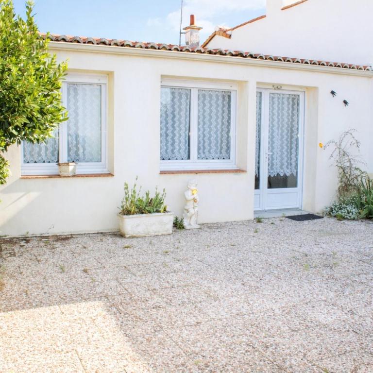 Maison Plain-Pied Proche Plage et Commerces à La Tranche-sur-Mer – Idéal Familles - FR-1-22-210 - Casa de vacaciones (5 adultos) - 1