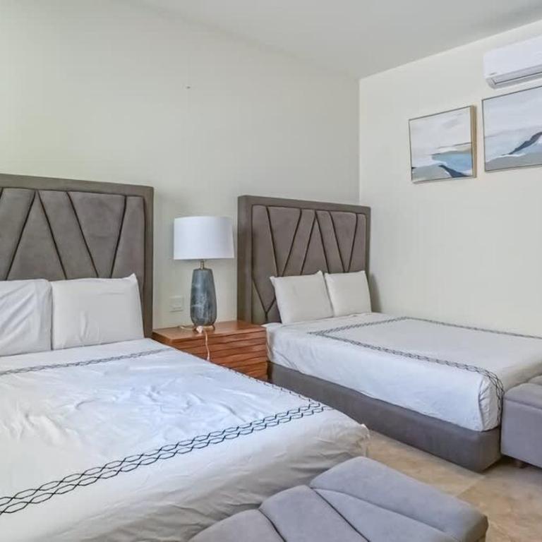 Everything Nearby Beach Pool Gym Tennis - Apartment - 22