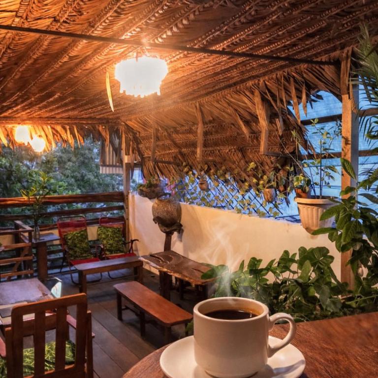 Feliz Puerta Entire House with Rooftop Terrace - Vacation Home - 1