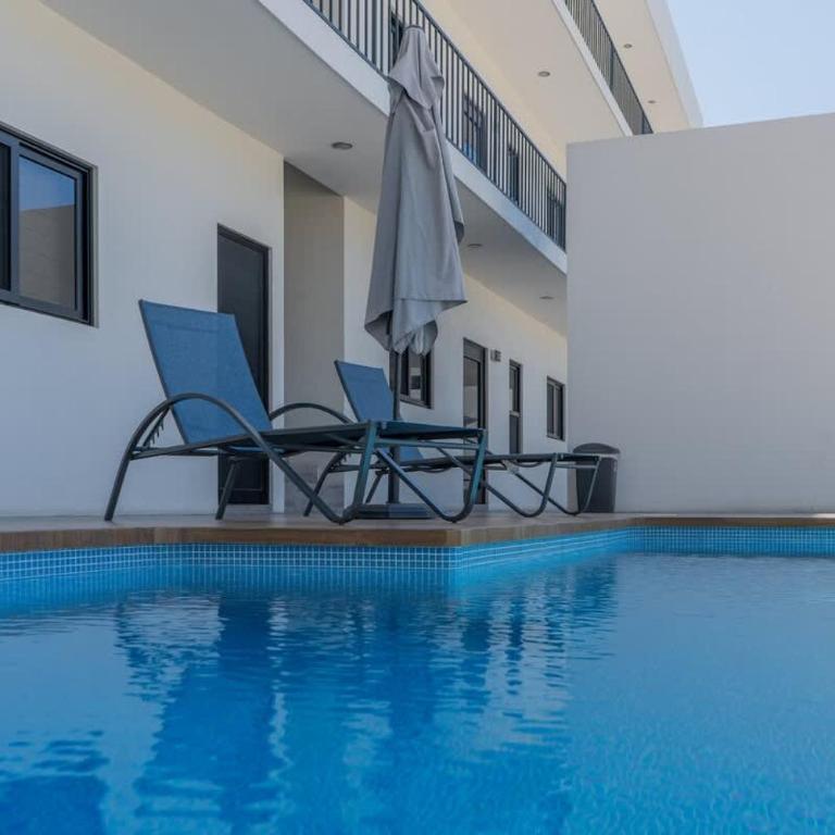 Pool BBQ & a Short Walk to the Malecon - Apartment - 18
