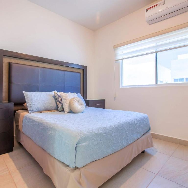 Family-Friendly House in Gated Community with Communal Pool - Vacation Home - 3