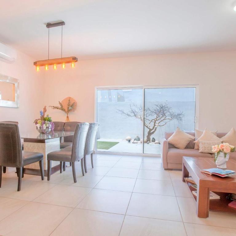 Family-Friendly House in Gated Community with Communal Pool - Vacation Home - 18