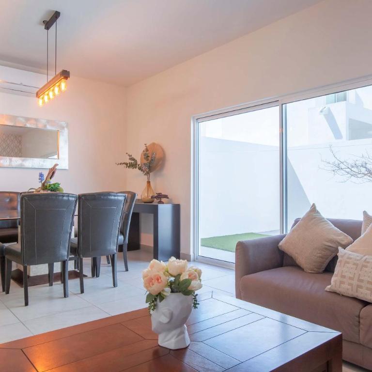 Family-Friendly House in Gated Community with Communal Pool - Vacation Home - 21