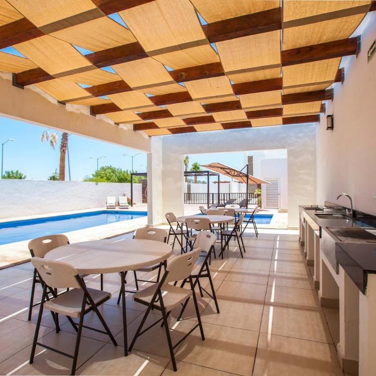 Family-Friendly House in Gated Community with Communal Pool - Vacation Home - 43