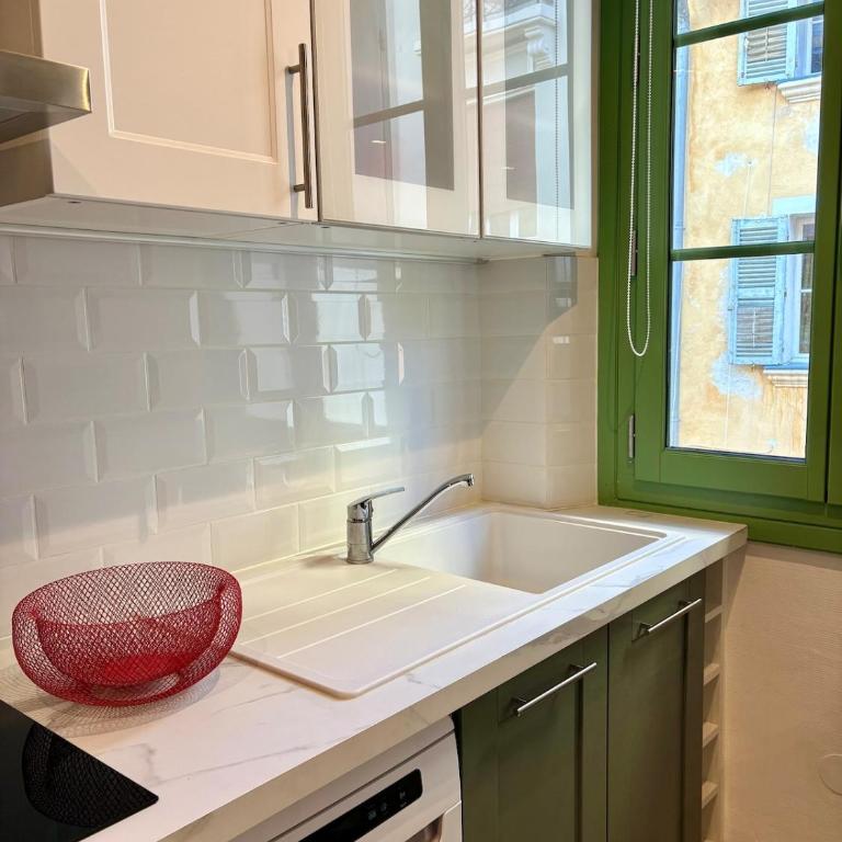 GRAND STUDIO à TOULON - One-Bedroom Apartment - 12