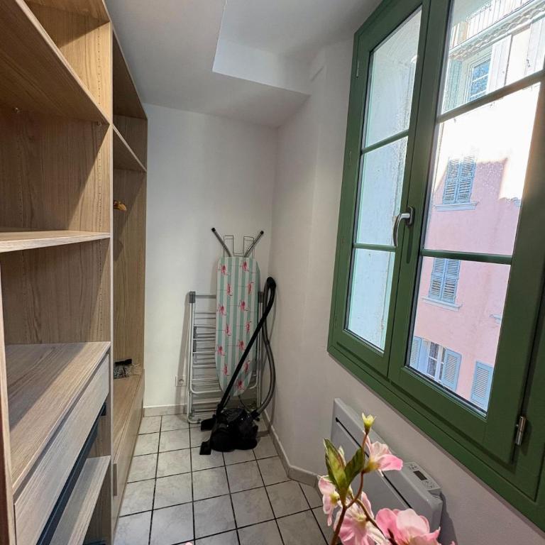GRAND STUDIO à TOULON - One-Bedroom Apartment - 7