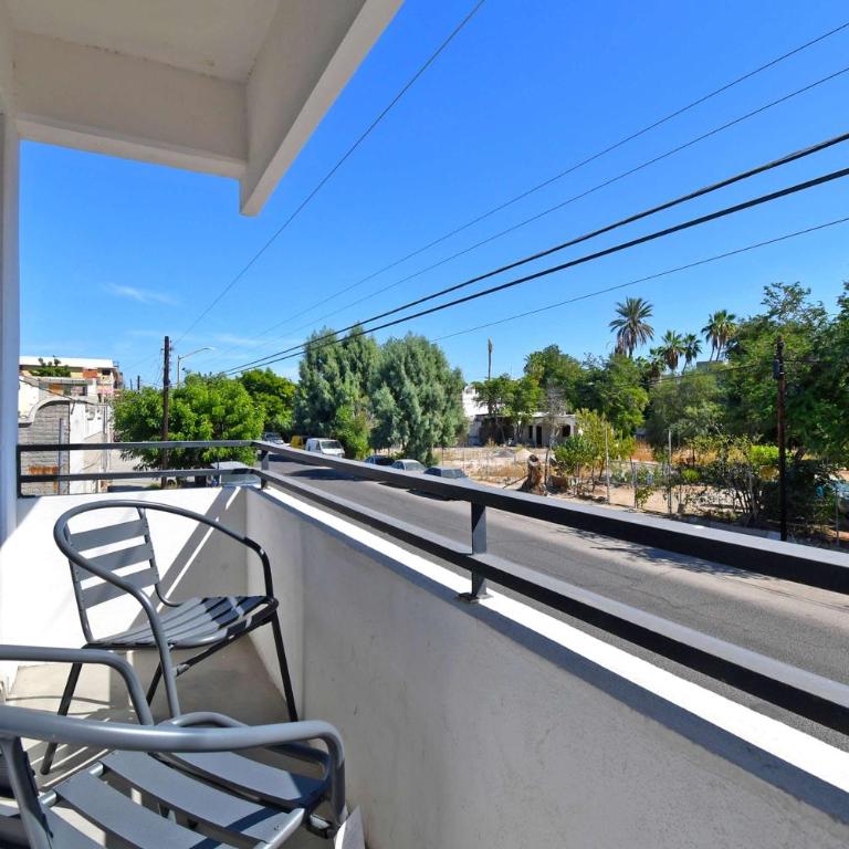 New apartment with communal pool steps from beach - Apartamento - 38