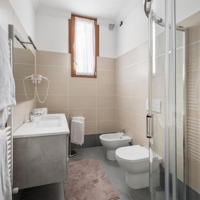 Hotel Montecarlo - Appartamento con 2 Camere da Letto e Vista Canale - Dependance - 12